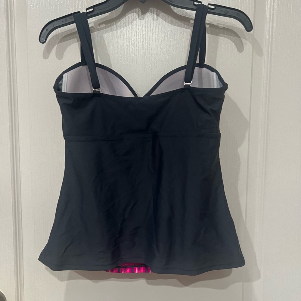 Free Country Pink and Black Patterned Tankini Size: Large - Picture 4 of 6